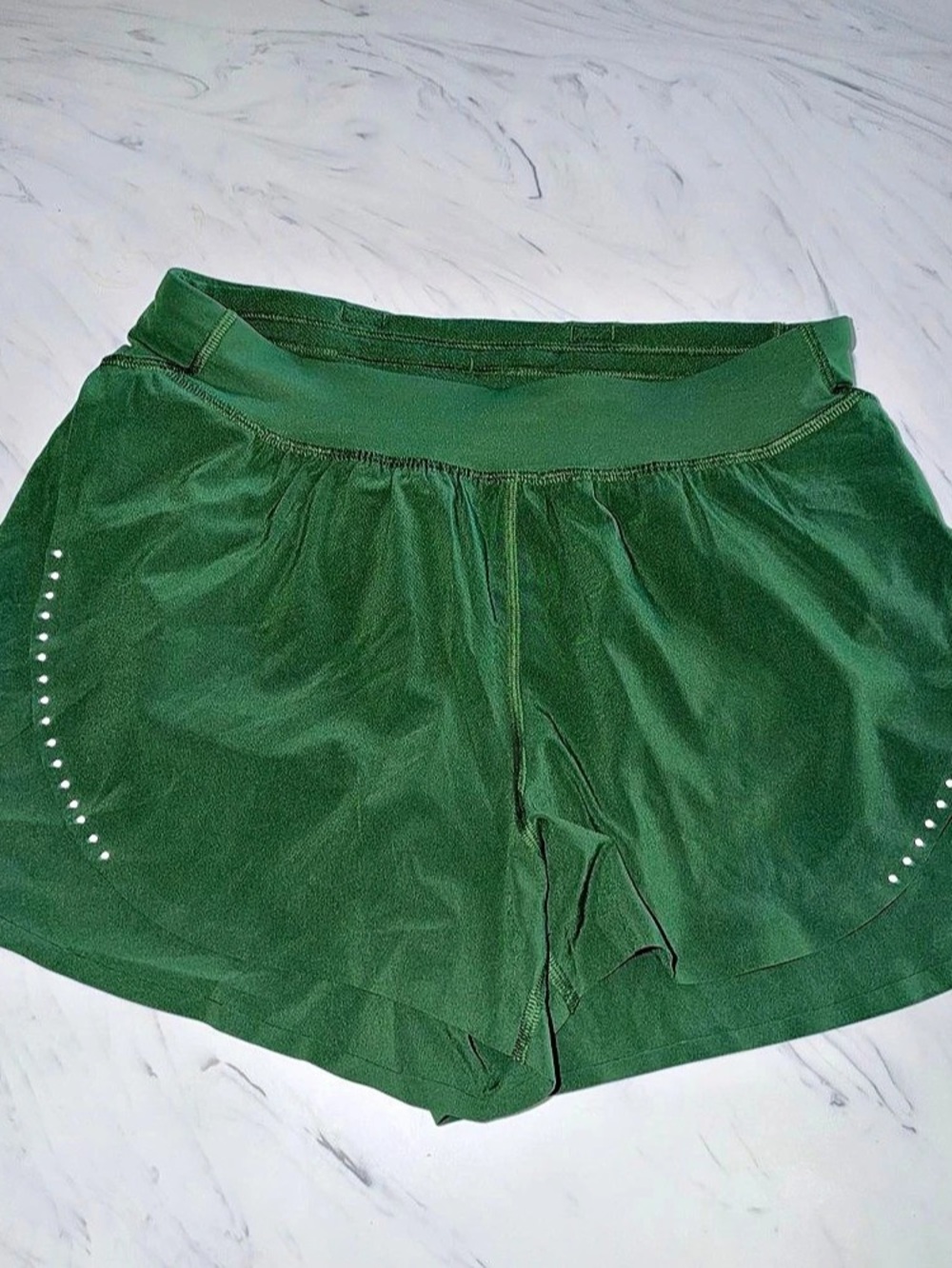 Lululemon Speed Up Mid-Rise Lined Short 3" Shorts Green Small